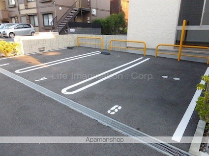 スクエアコート一里山ウエスト[2LDK/65.34m2]の駐車場
