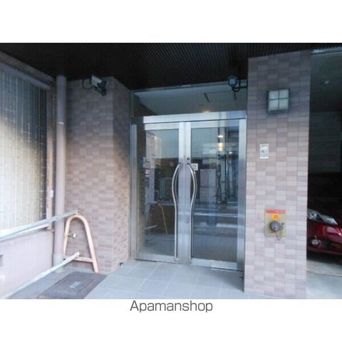 浅井ビルの玄関写真