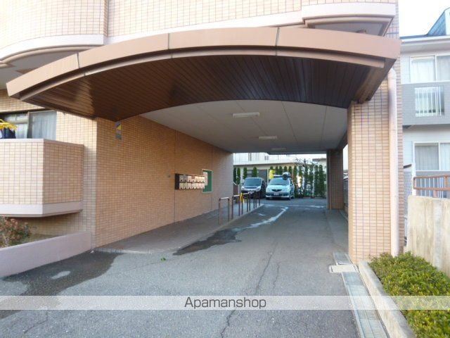 石照マンション花池の玄関写真