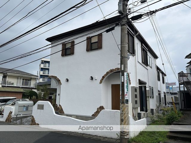 Grove Houseの外観写真