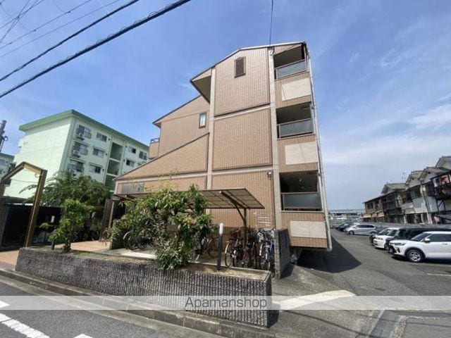 ロイヤルハイツ一津屋の外観写真