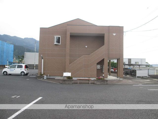 エスタージ・ヒルズ 1番館の外観写真
