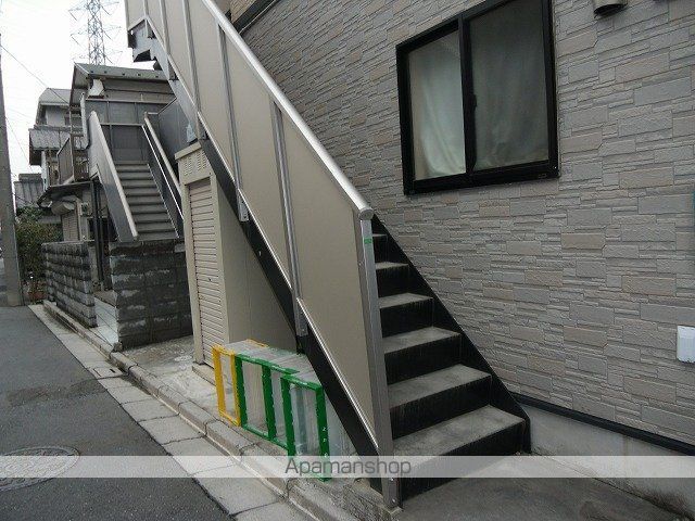 クレスト1の玄関写真