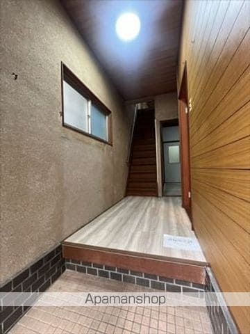 岸野町戸建の内装写真