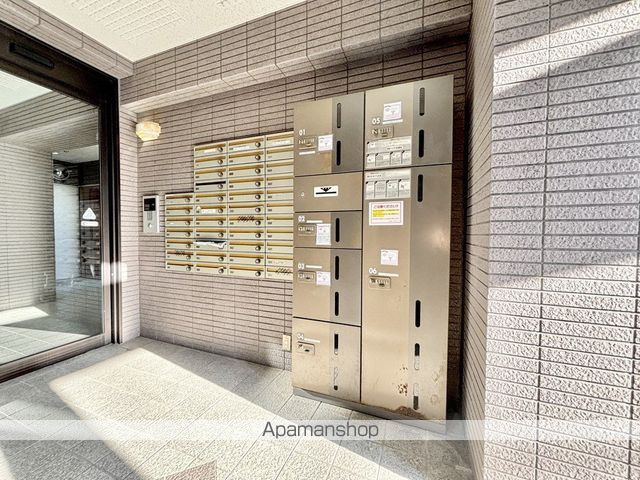 トウイナーズマンションの玄関写真