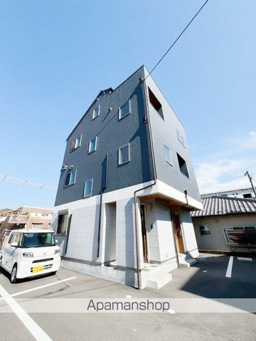 上田町住宅IIの玄関写真