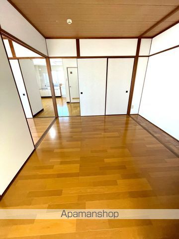 真和ビルの内装写真
