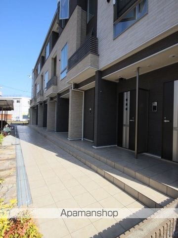 可部線 安芸長束駅 徒歩15分 3階建 築13年の玄関写真