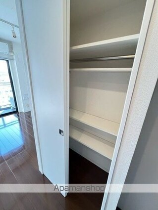 東京都新宿区市谷薬王寺町[1K/19.68m2]の内装