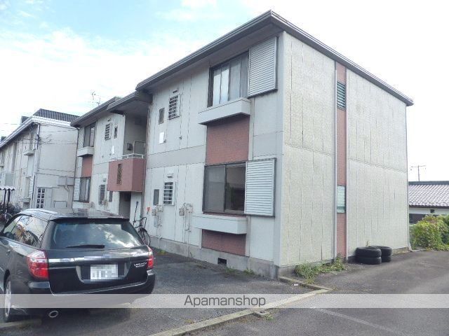 塩入ハイツの外観写真