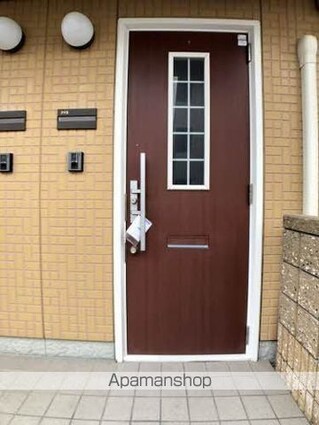 コンフォート　Ａ棟[1LDK/46.49m2]のエントランス2