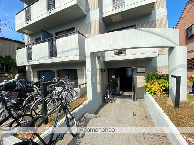 LakiaMaison高井田の玄関写真