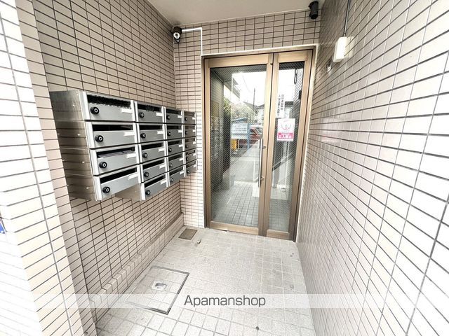 ジュネス町田の玄関写真