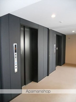 シャルマンフジ和歌山駅前グランピーク（３１２）[3LDK/63.64m2]の共用部2
