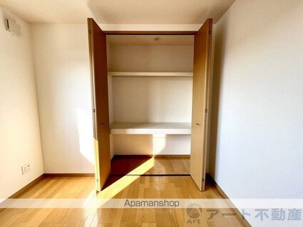 ボヌールレジデンス　Ｂ棟[3LDK/75.58m2]の収納