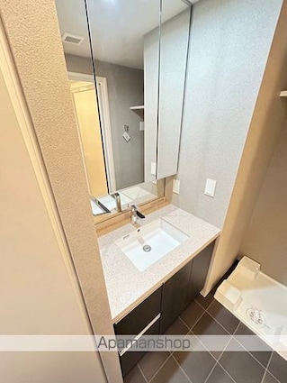 クレストコート上野[2LDK/50.66m2]の洗面所