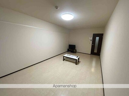 クレイノヴィエント沖代[1K/27m2]のリビング・居間2