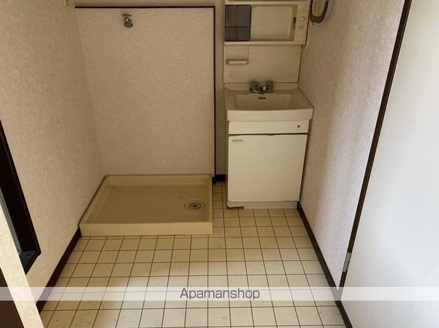 ファミール泉 Aの内装写真