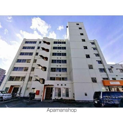 中の島1・3マンションの玄関写真