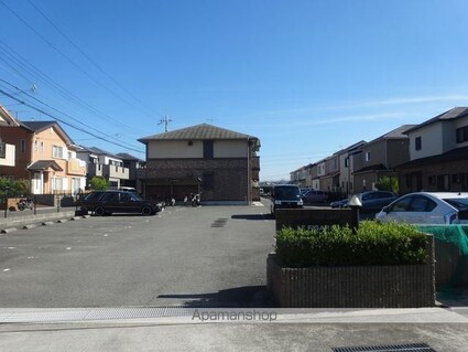 ＬＥ　ＦＩＧＡＲＯ（ラフィガロ）　Ⅰ[2LDK/53.76m2]の駐車場4