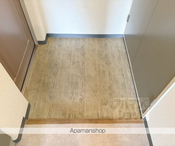 レオ松本の内装写真