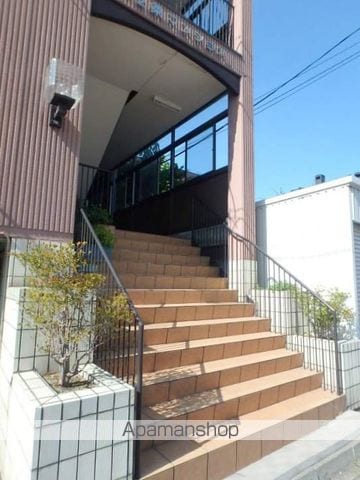 22条マンションの玄関写真