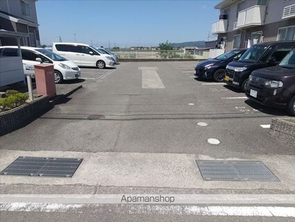 アルバソーレⅡ[3K/56.8m2]の駐車場