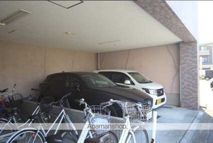 セレニテ本町[1K/24.08m2]の駐車場