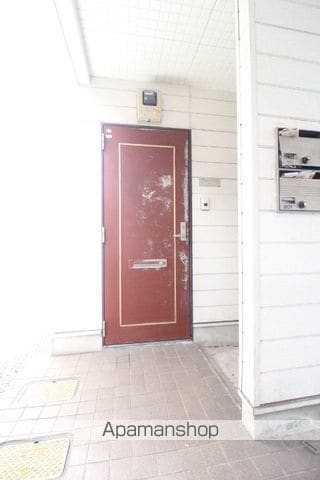 アバンティ奉還町の玄関写真