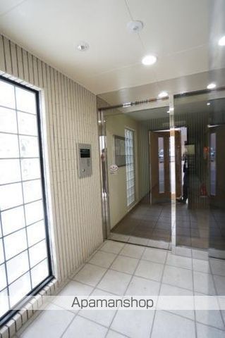 ドリホ豊平公園Aの玄関写真