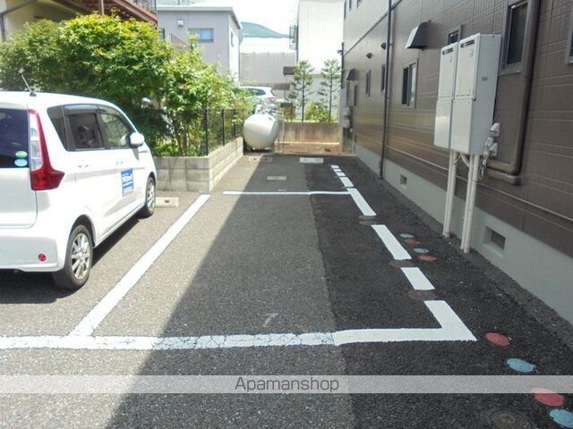 ディアスＮ[1LDK/43.75m2]の駐車場