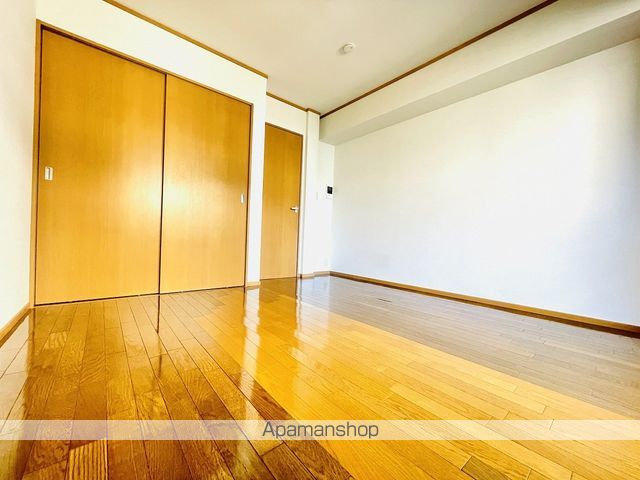 クリサンスレッドの内装写真