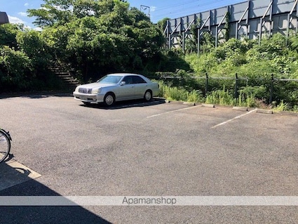 新風館[1R/29.99m2]の駐車場
