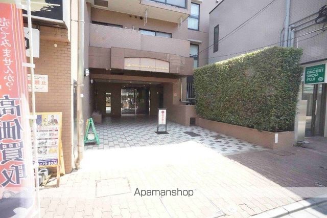 ライオンズステーションプラザ千歳烏山の玄関写真