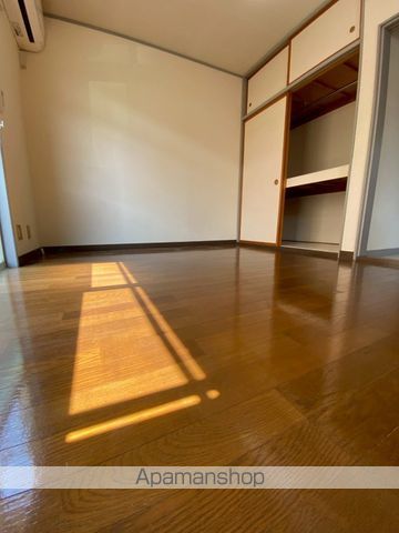 ハイブリッチの内装写真