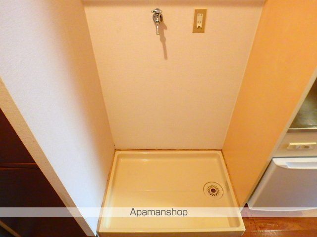 栄ロイヤルマンションの内装写真
