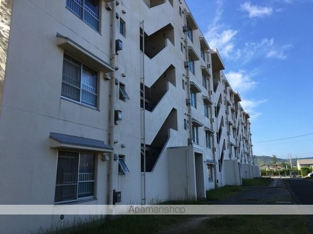 ビレッジハウス青山II1号棟の玄関写真