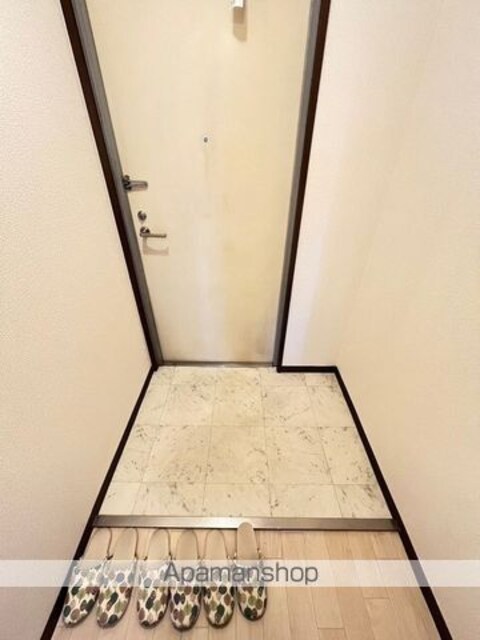 プレミール石川[3LDK/63.1m2]の玄関