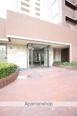 厚生町クラウンズマンションの玄関写真
