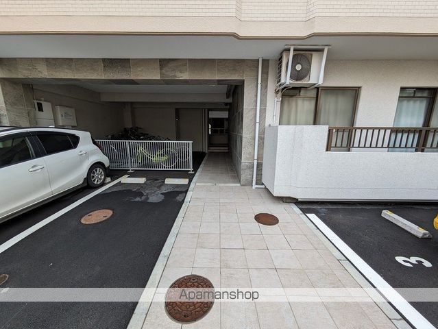 メゾン千田町の玄関写真