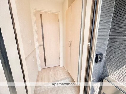 ドエル・カルミア[2LDK/48.61m2]の玄関