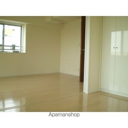 コンフォリア春日富坂[1LDK/42.94m2]のリビング・居間