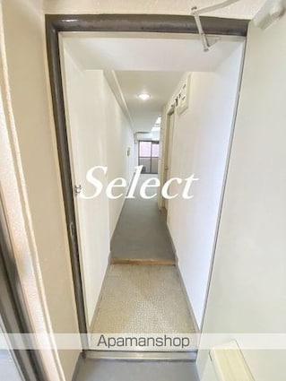 ライオンズマンション横浜西口[1R/18.4m2]の玄関