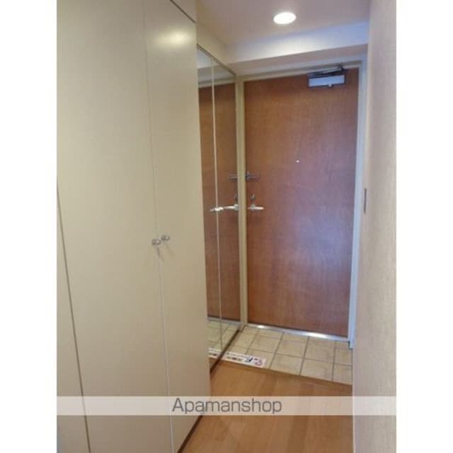東急ドエル・キルト三軒茶屋[1R/25m2]の玄関