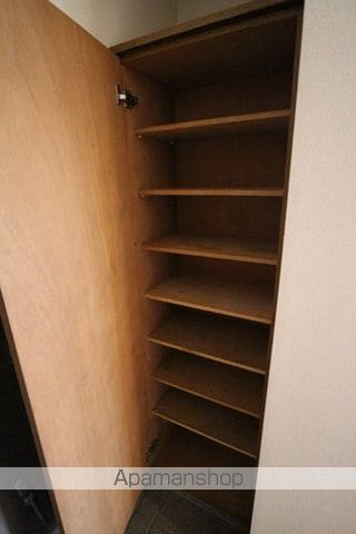 サーフェス上京面の内装写真
