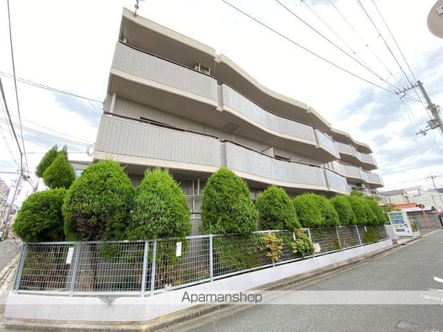 シロハイヌ小阪の外観写真