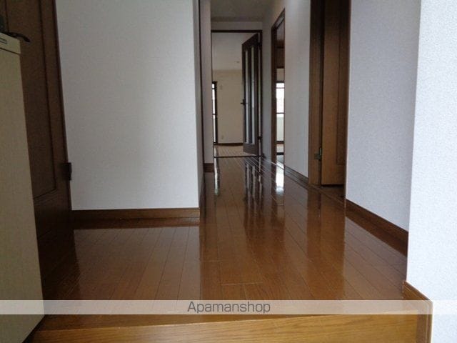 レオン友田の内装写真