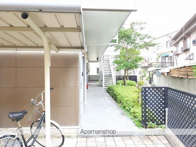 レオパレスI.S.千里丘の玄関写真