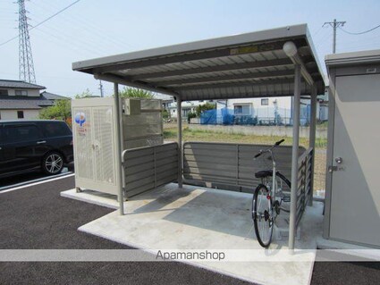 ヴィラヴェール[2LDK/56.47m2]の共用部1