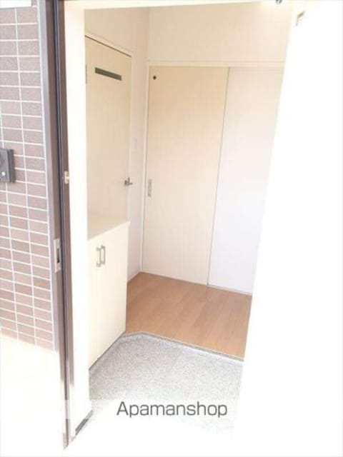 和歌山県和歌山市三葛[1LDK/40.77m2]の玄関